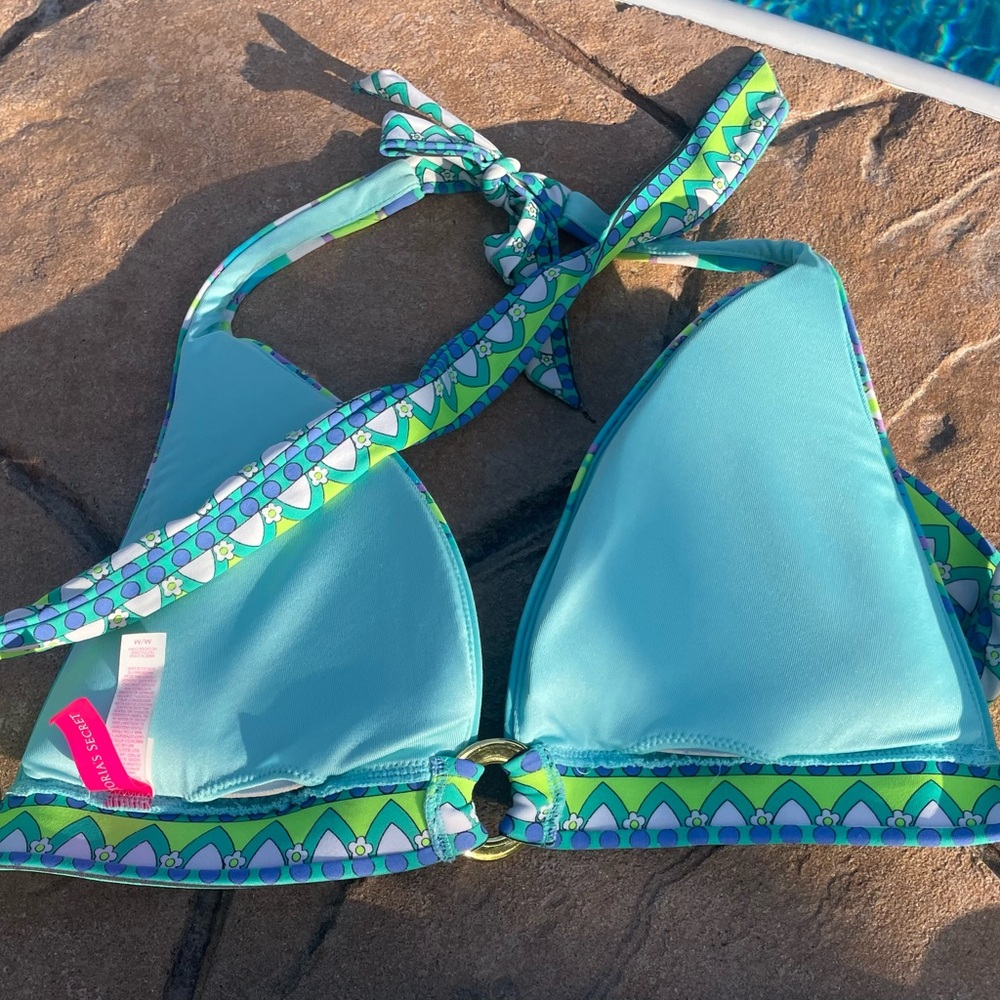Victoria’s Secret two piece bikini size medium gently worn - Picture 3 of 5